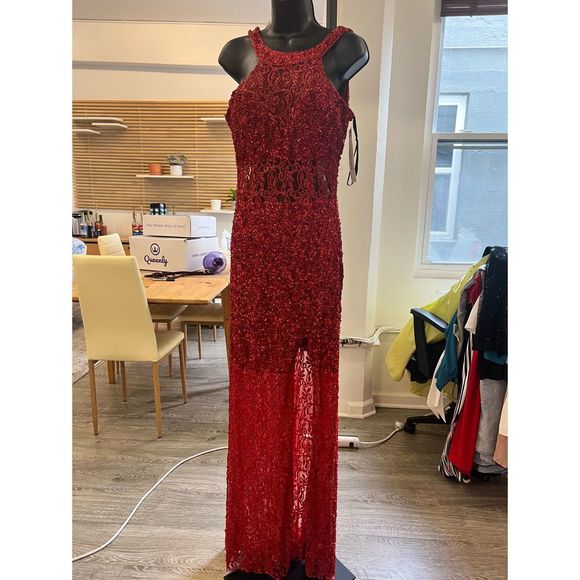 Red Primavera Size 6 Side slit dress